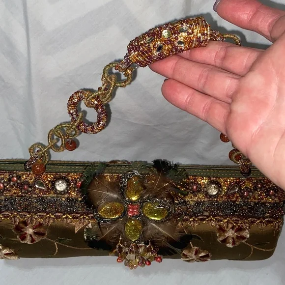 RARE HTF Like new Mary Frances Vintage Jeweled & Beaded feathers Clutch - Picture 13 of 16